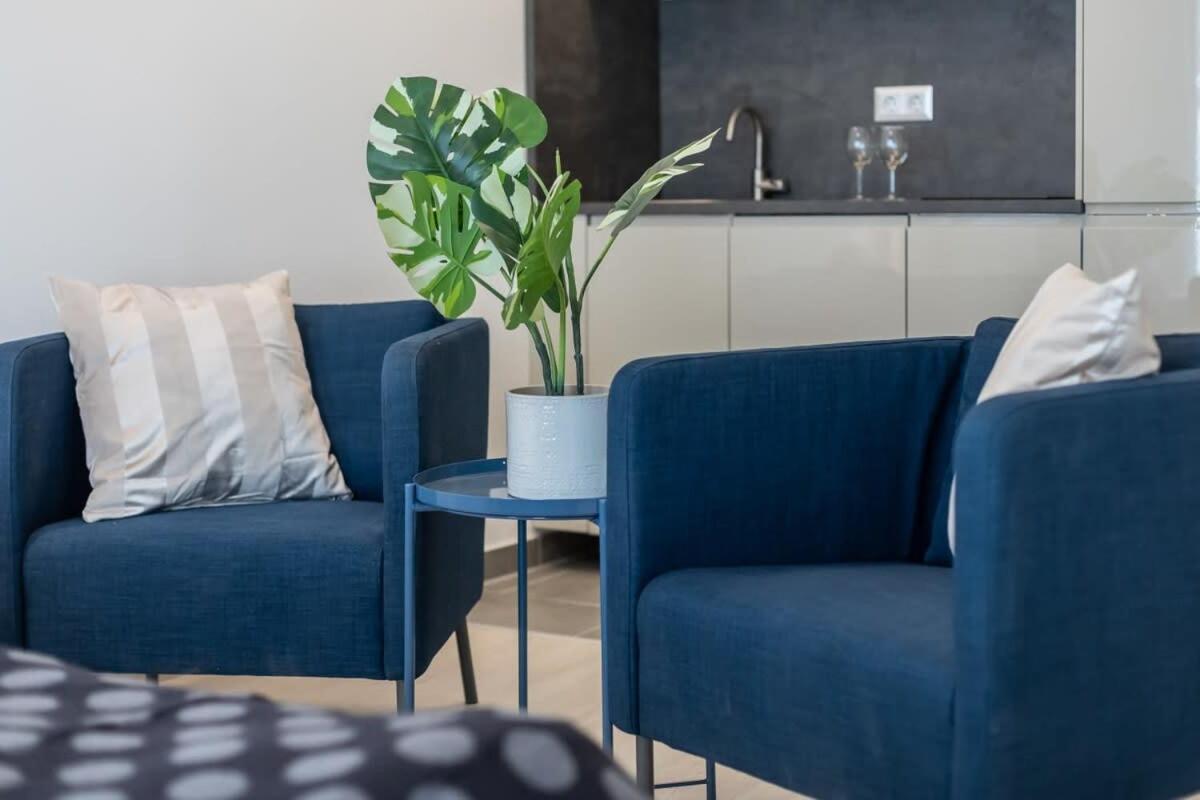 Modern Apt In Authentic Central Area — Fotók 1